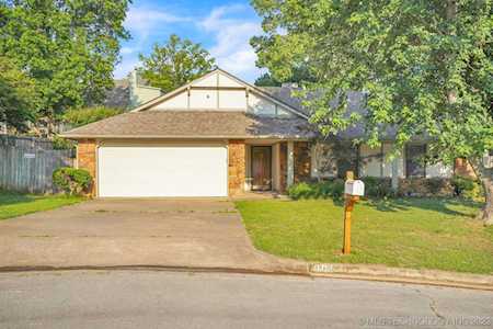 9712 S 70th Ave Tulsa, OK 74133