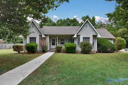 221 Arrowfeather Drive Meridianville, AL 35759