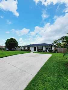 9073 Lantern Drive Lake Worth, FL 33467