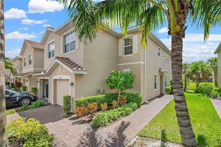 2644 Blossom Way Naples, FL 34120