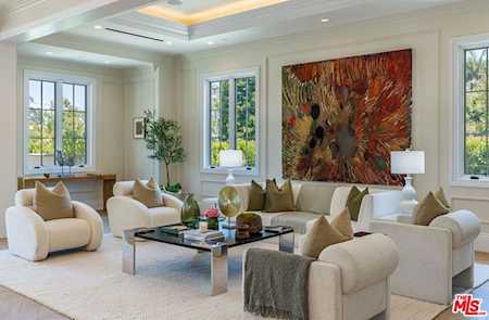 802 N Foothill Rd Beverly Hills, CA 90210