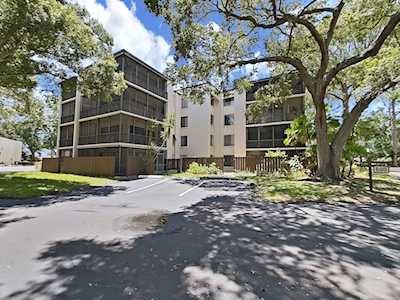 700 Starkey Rd #623 Largo, FL 33771
