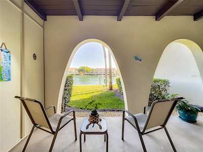 552 Plaza Seville Ct #97 Treasure Island, FL 33706