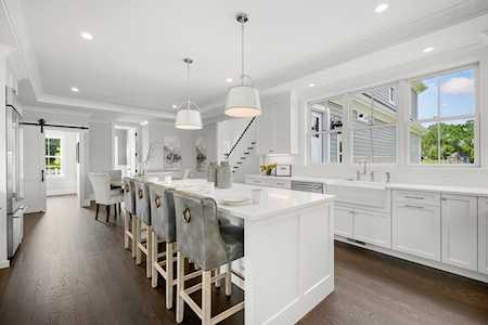 44 Graystone Lane Natick, MA 01760