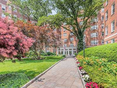 949 Palmer Rd #3L Bronxville, NY 10708