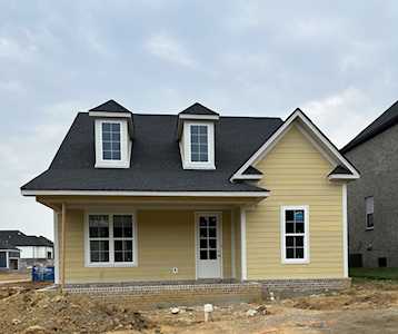 137 Willow Bend Drive Hendersonville, TN 37075