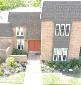 2822 Country Club Dr Pearland, TX 77581