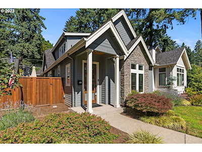 378 9th ST Lake Oswego, OR 97034