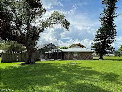 203 Saginaw Ave Clewiston, FL 33440