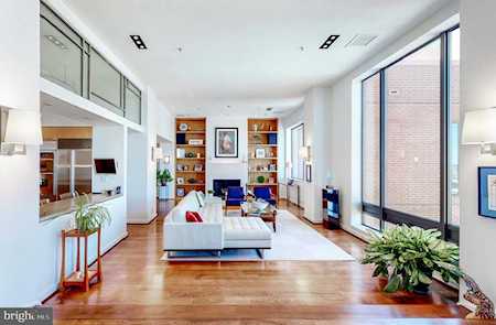 10 E Lee St #2704 Baltimore, MD 21202