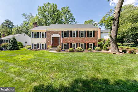 5411 Governor Yeardley Dr Fairfax, VA 22032