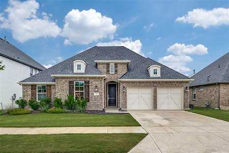 2808 Woodhill Way Northlake, TX 76247