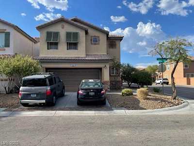 8684 Rowland Bluff Ave Las Vegas, NV 89178