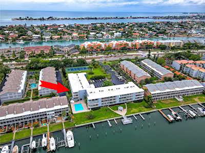 719 Pinellas Bayway S #109 Tierra Verde, FL 33715