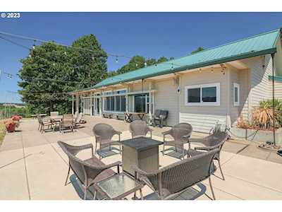 8097 Red Prairie RD Sheridan, OR 97378
