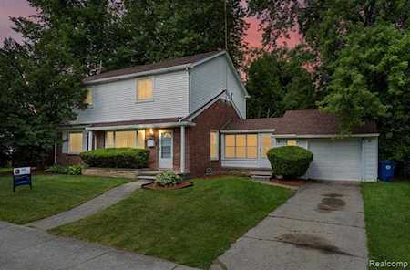 14117 Beech Daly Rd Redford Twp, MI 48239