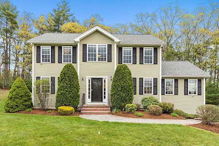 11 Blueberry Hill Lane Ashland, MA 01721