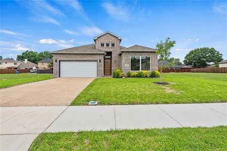 3301 Tradition Court Rowlett, TX 75088
