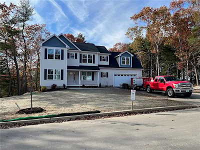 211 East Shore Dr Coventry, RI 02816