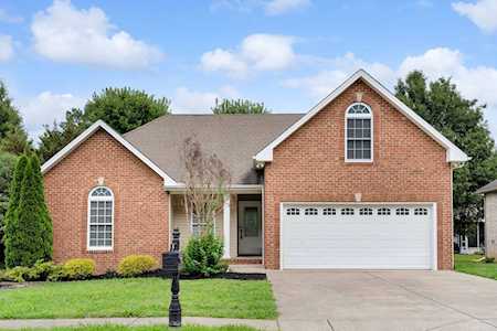 165 Foxrun Springfield, TN 37172
