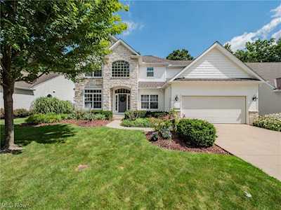 32850 Sorrento Ln Avon Lake, OH 44012