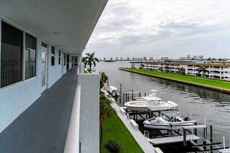 104 Paradise Harbour Boulevard #510 North Palm Beach, FL 33408