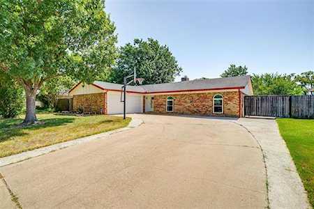 7520 Red Oak Street North Richland Hills, TX 76182