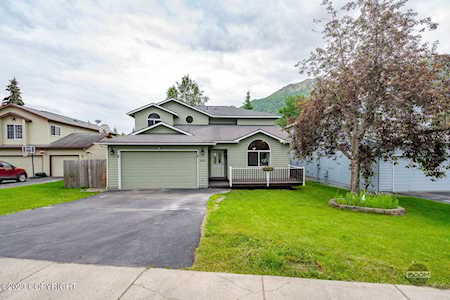 19010 Trail Bay Dr Eagle River, AK 99577