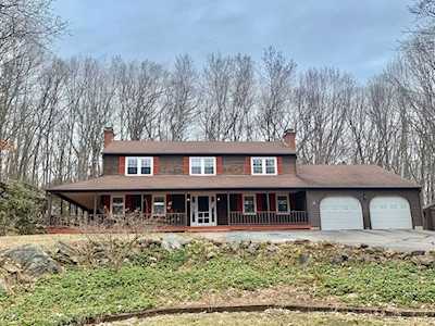 35 John Gilbert Rd West Brookfield, MA 01585