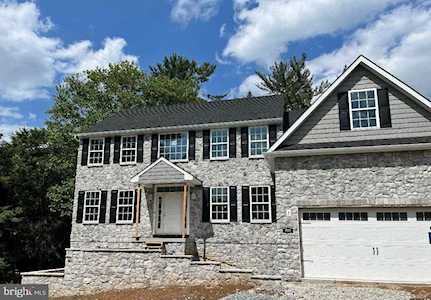 898 Sharpless Rd Hockessin, DE 19707