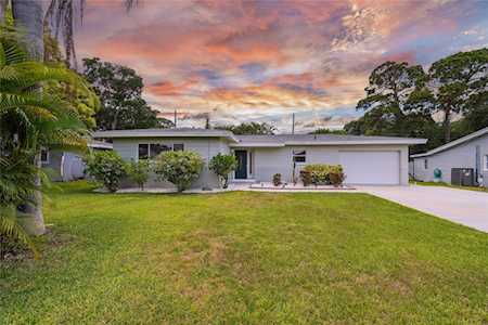 8272 127th St N Seminole, FL 33776