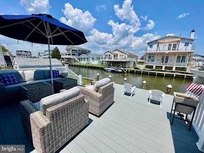 27 W Atlantic St Fenwick Island, DE 19944