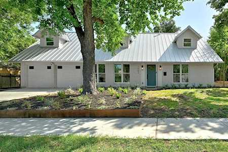 1902 Teakwood DR Austin, TX 78757