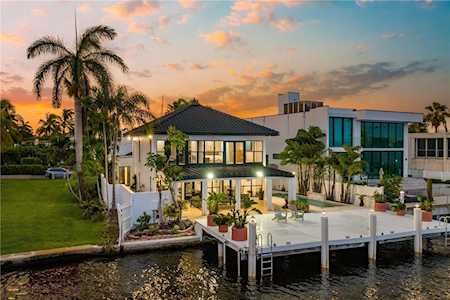 234 Plaza Las Olas Fort Lauderdale, FL 33301
