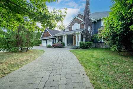 5335 10 Avenue Delta, BC V4M 1X6