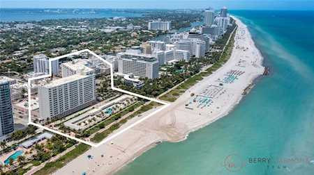 2899 Collins Ave #1535 Miami Beach, FL 33140