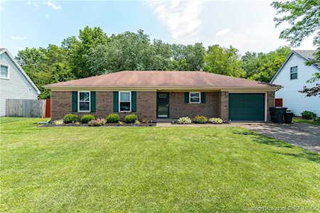 2596 Hickoryvale Dr New Albany, IN 47150
