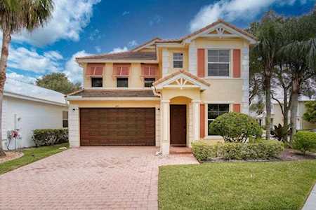 216 Belle Grove Lane Royal Palm Beach, FL 33411