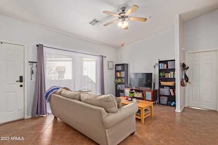 2950 W Louise Dr #207 Phoenix, AZ 85027
