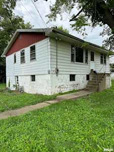 928 S Creve Coeur Ave Creve Coeur, IL 61610