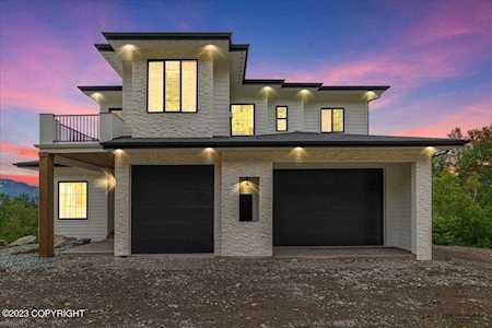 970 N Yeti St Palmer, AK 99645