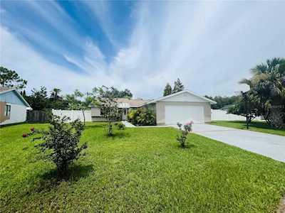 583 Longwood Ct Oldsmar, FL 34677
