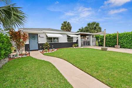 1121 N L Street Lake Worth Beach, FL 33460