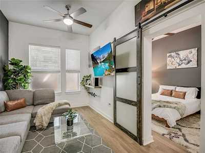 1900 Barton Springs RD #1044 Austin, TX 78704
