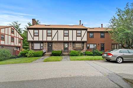 D6 Scotty Hollow Dr #D6 Chelmsford, MA 01863