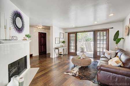 8682 Villa La Jolla Dr #4 La Jolla, CA 92037