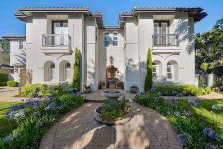 701 Lynwood Dr Encinitas, CA 92024
