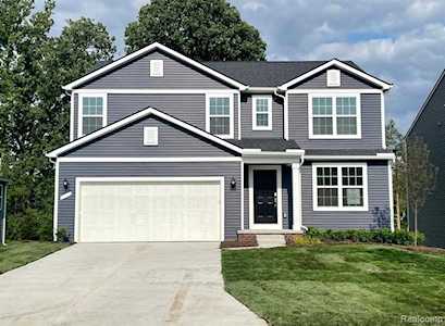 24541 Jade Dr Farmington, MI 48336
