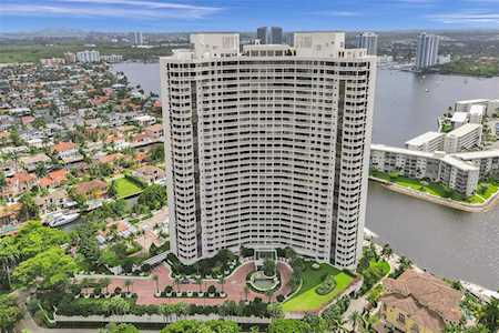 1000 W Island Blvd #2312 Aventura, FL 33160