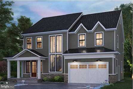 2793 Lake Retreat Dr Herndon, VA 20171